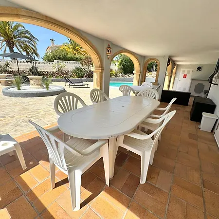 Sunny In A Cosy With Shared Swimming Pool Apartment Calpe